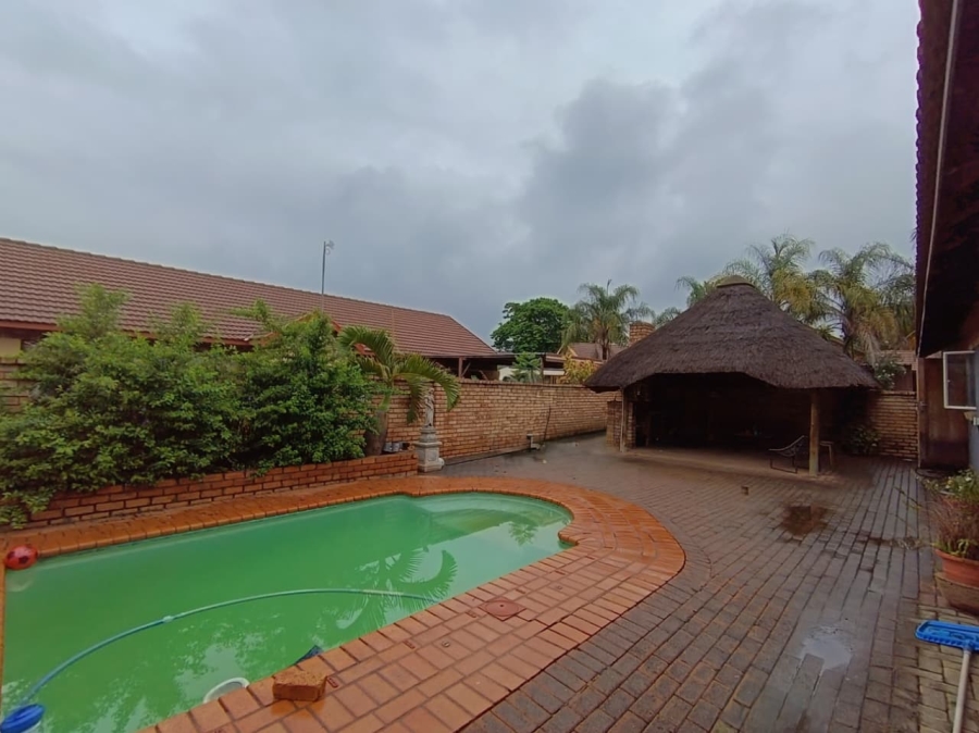 3 Bedroom Property for Sale in Waterval East North West